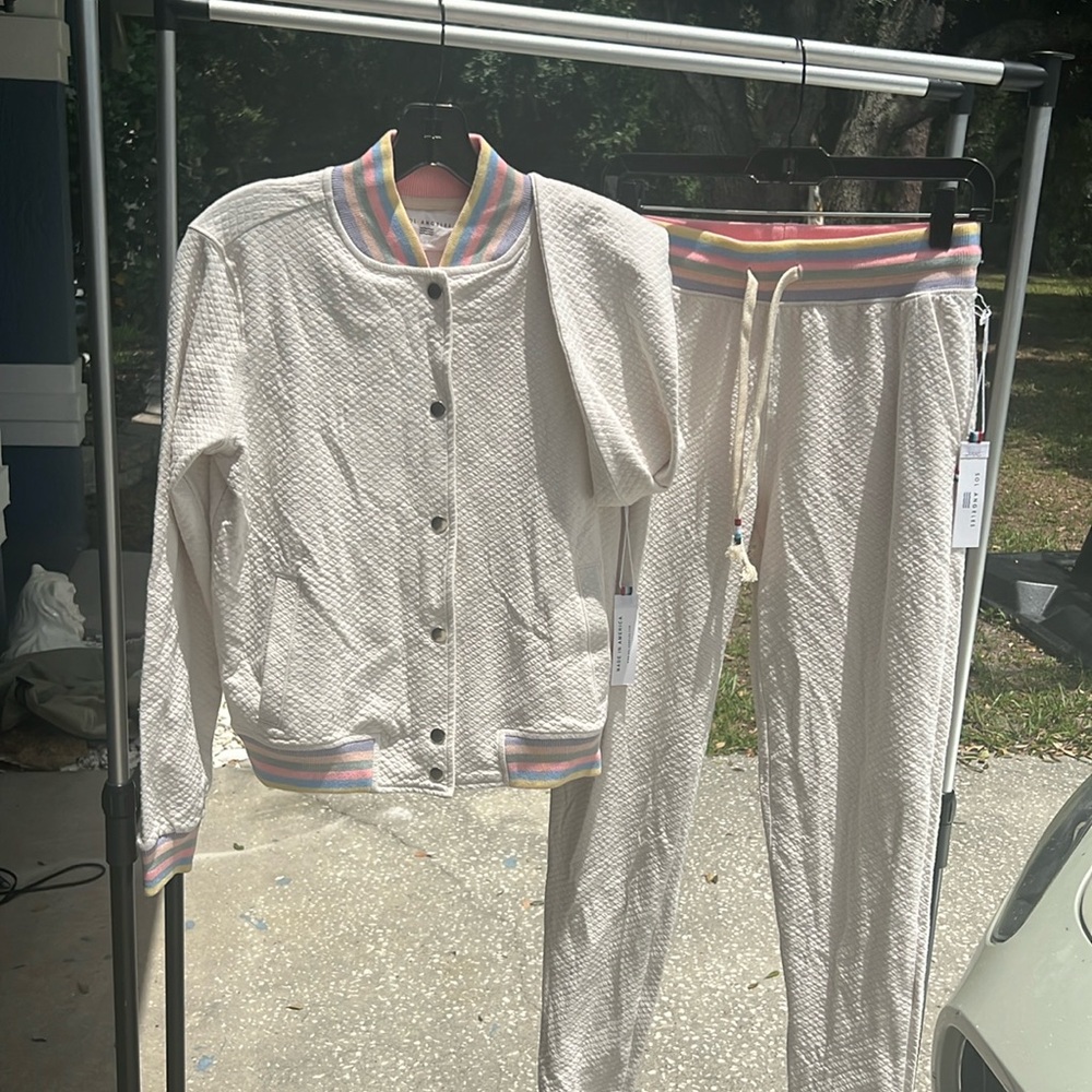Sol Angeles extra small lightweight 100% cotton jogging suit